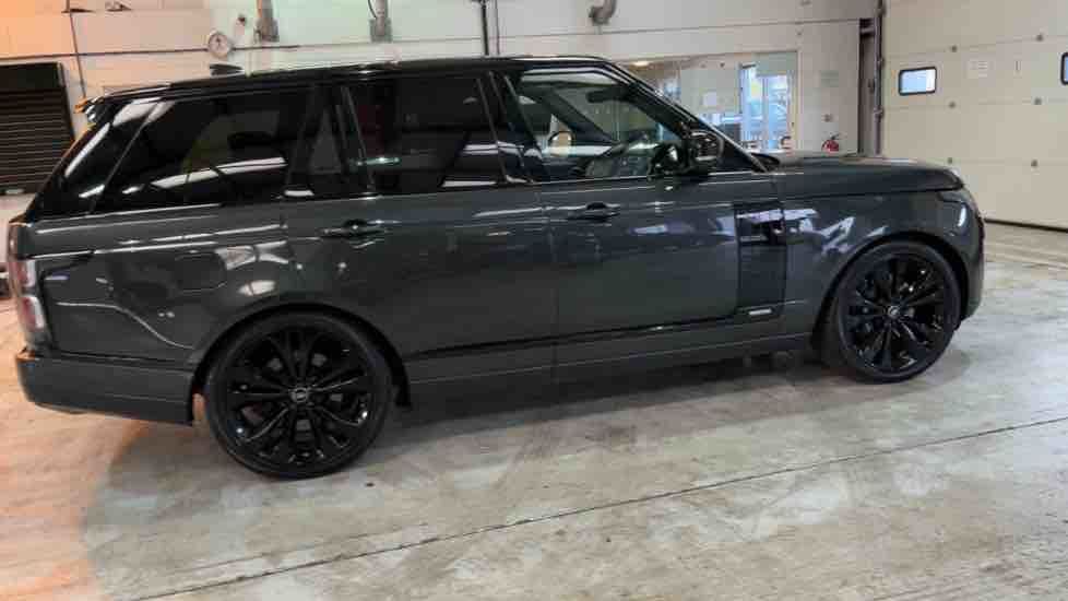 More views of Land Rover Range Rover