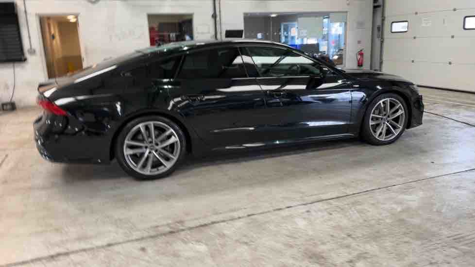 More views of Audi A7
