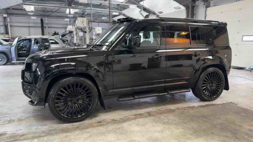 More views of Land Rover Defender 110