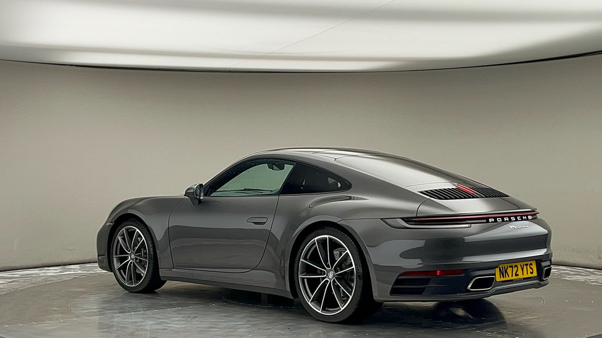More views of Porsche 911