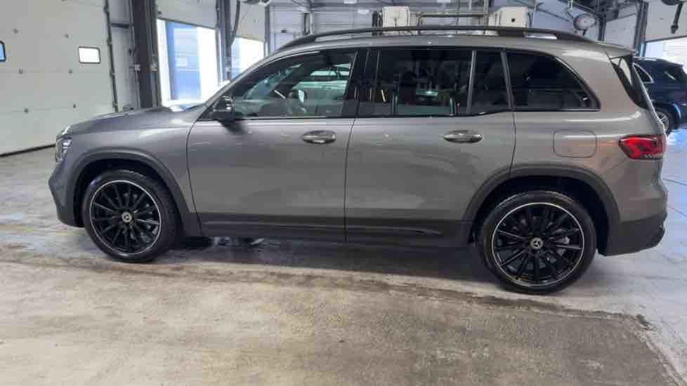 More views of Mercedes-Benz GLB