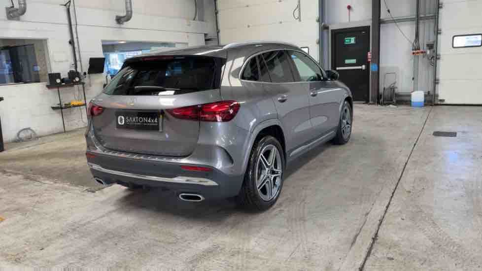 More views of Mercedes-Benz GLA