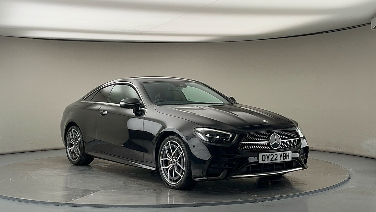 Mercedes-Benz E Class Sticky Header Image