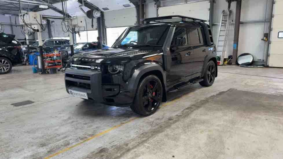 More views of Land Rover Defender 110
