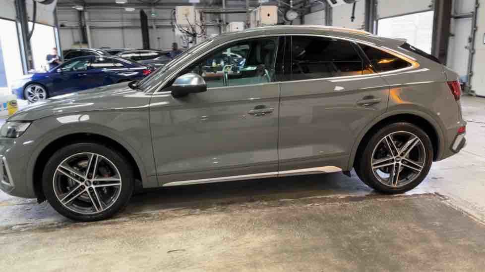 More views of Audi SQ5