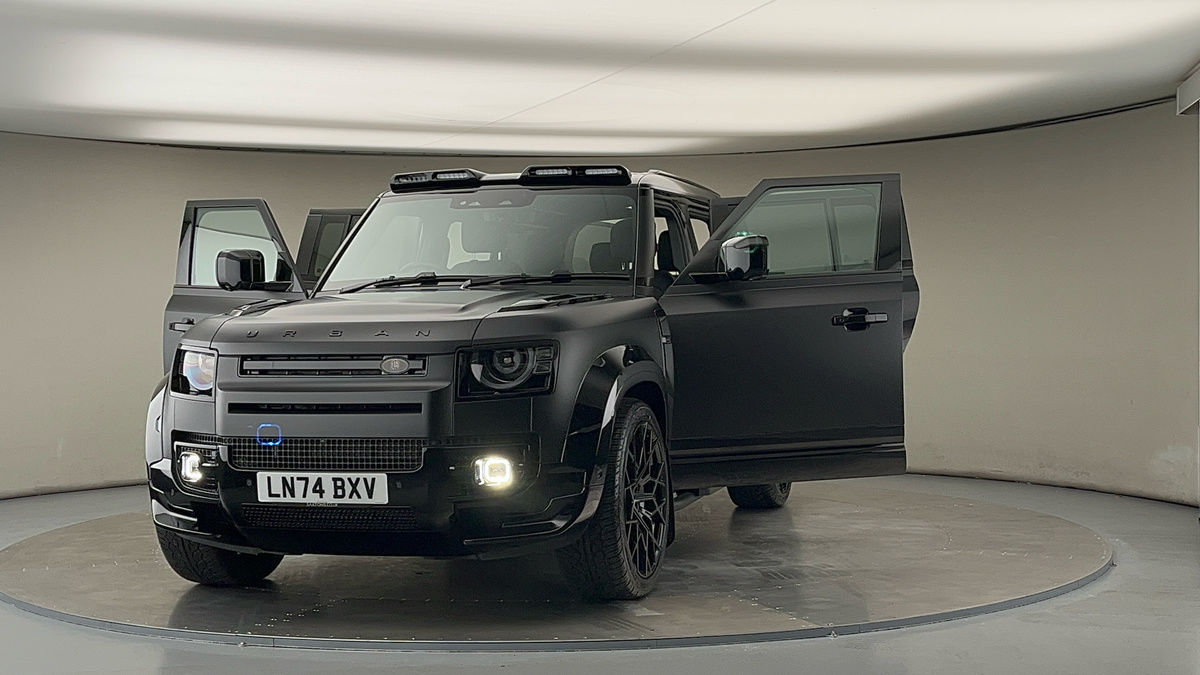 More views of Land Rover Defender 110