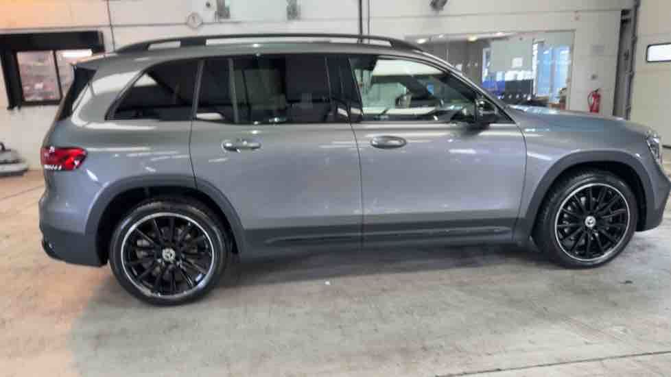 More views of Mercedes-Benz GLB