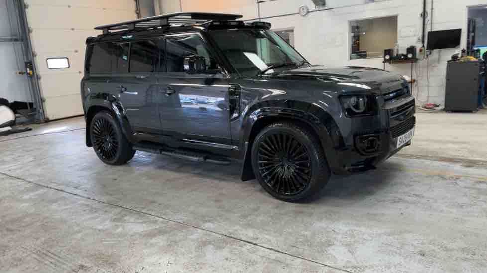 More views of Land Rover Defender 110