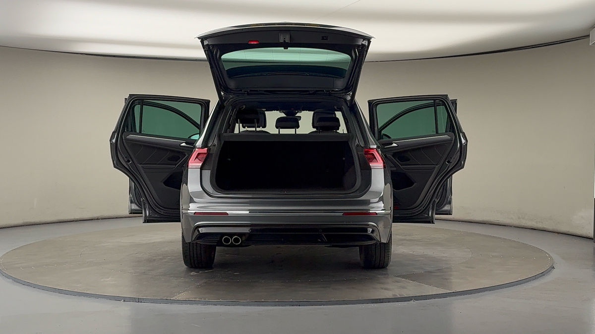 More views of Volkswagen Tiguan