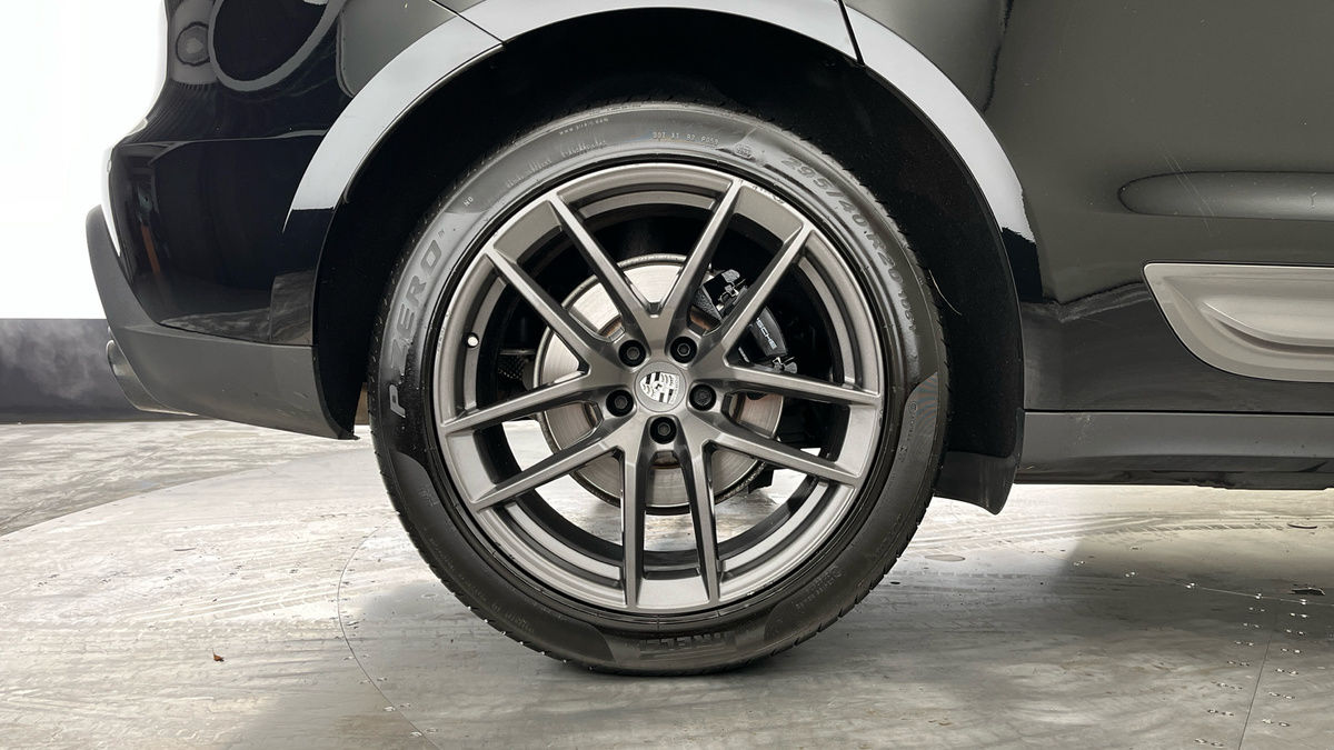 Porsche Macan Image 10