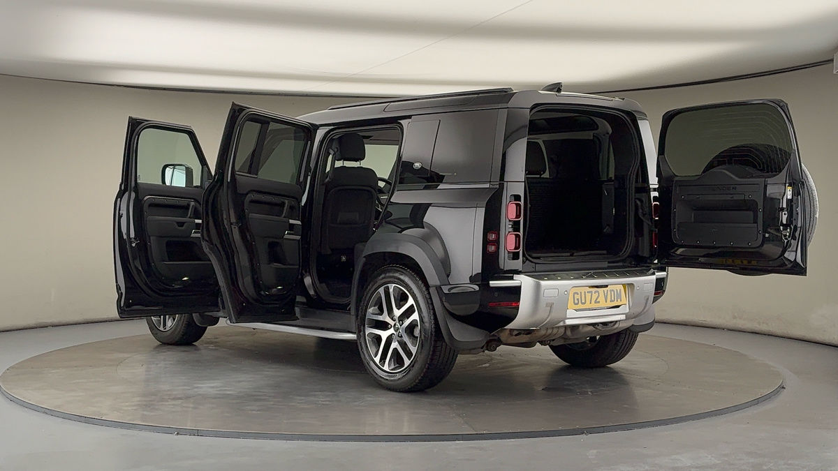 More views of Land Rover Defender 110