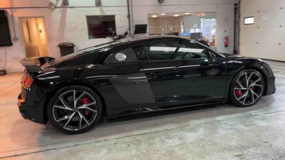 More views of Audi R8