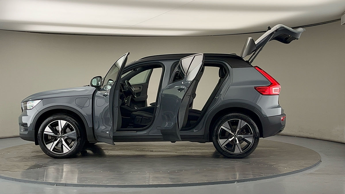 More views of Volvo XC40