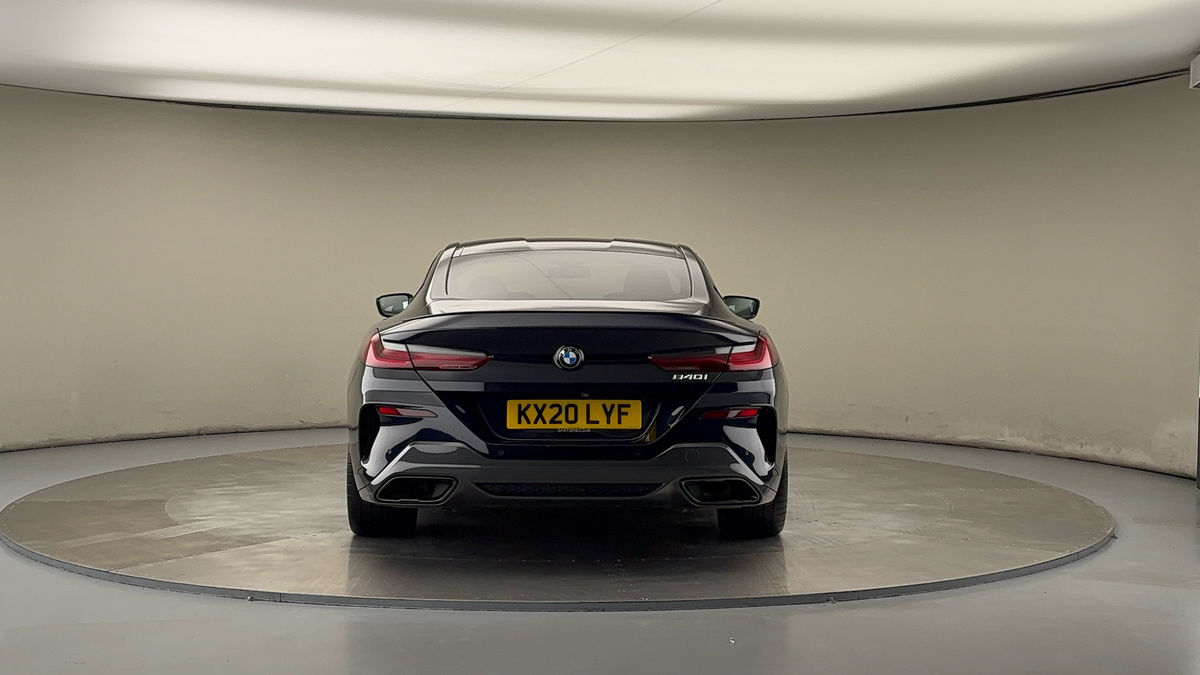 BMW 8 Series Image 4