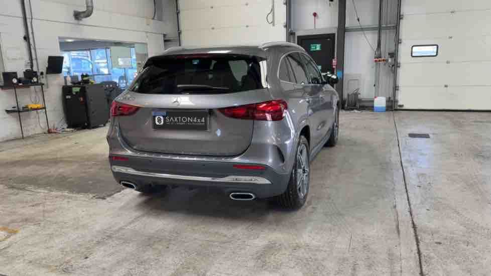 More views of Mercedes-Benz GLA