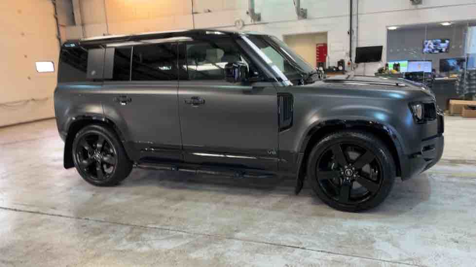 More views of Land Rover Defender 110