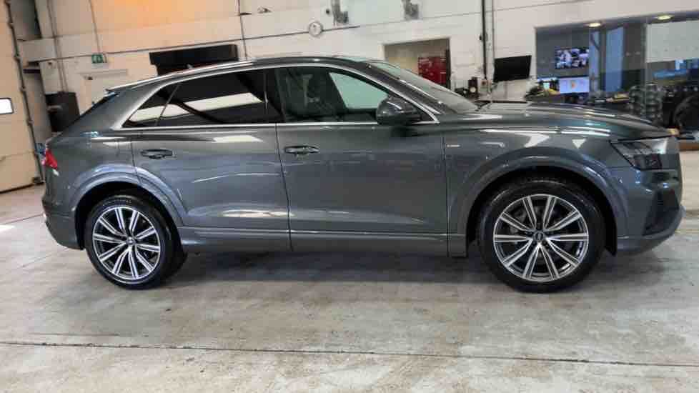 More views of Audi Q8