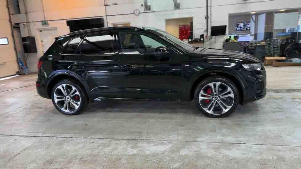 More views of Audi Q5