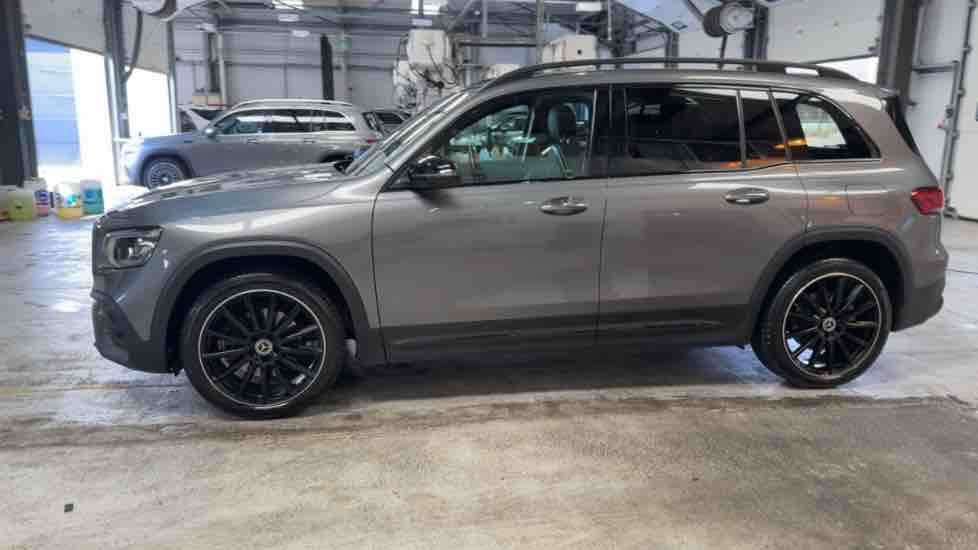 More views of Mercedes-Benz GLB