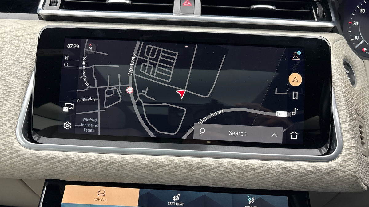 Land Rover Range Rover Velar Image 17