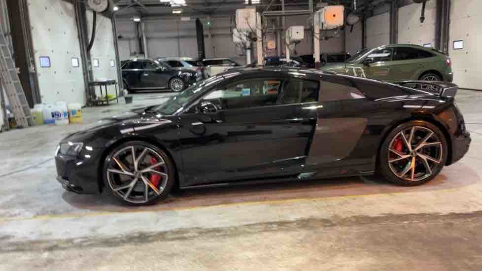More views of Audi R8