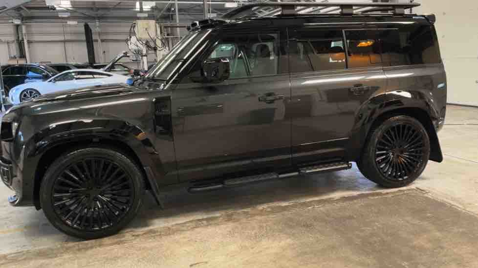 More views of Land Rover Defender 110