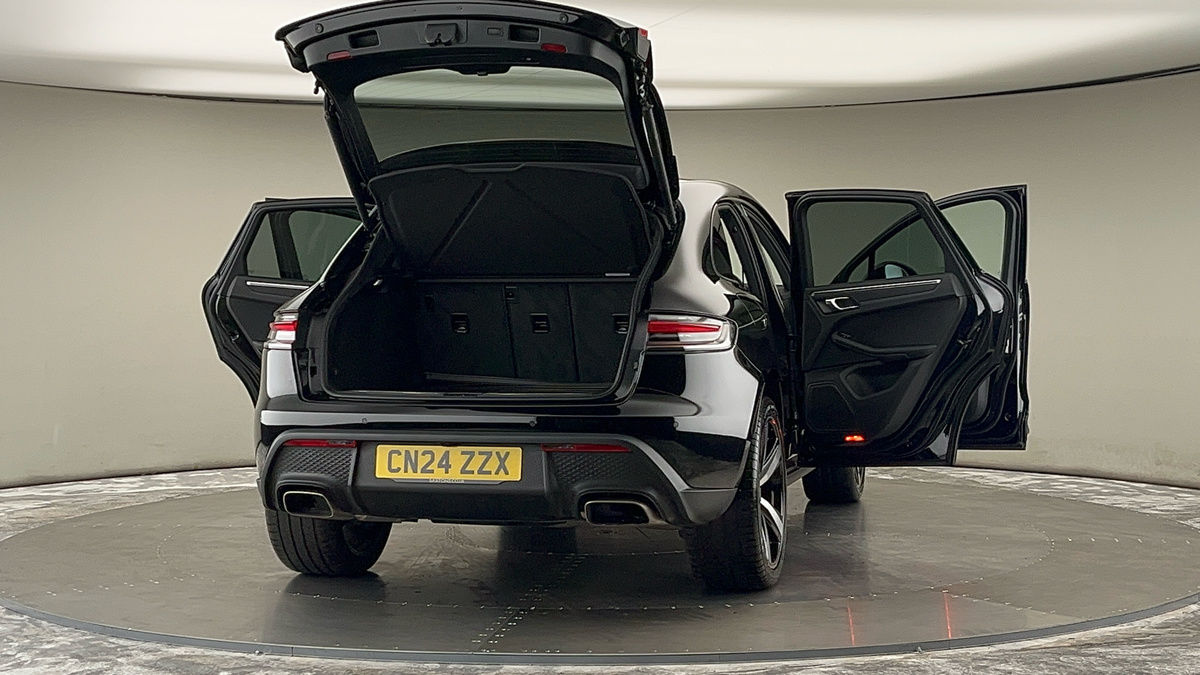 More views of Porsche Macan