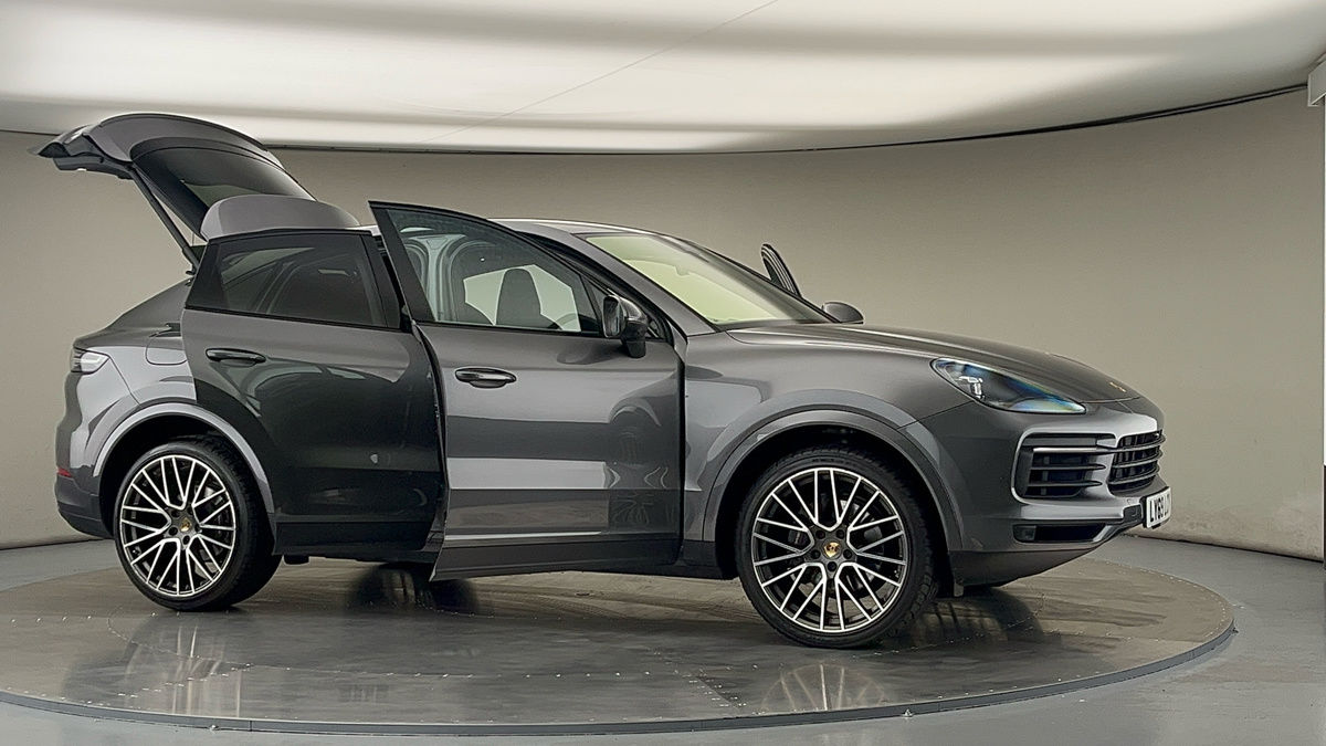 More views of Porsche Cayenne