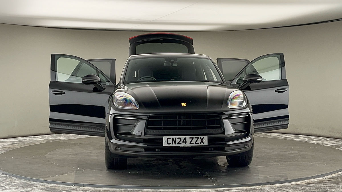 More views of Porsche Macan