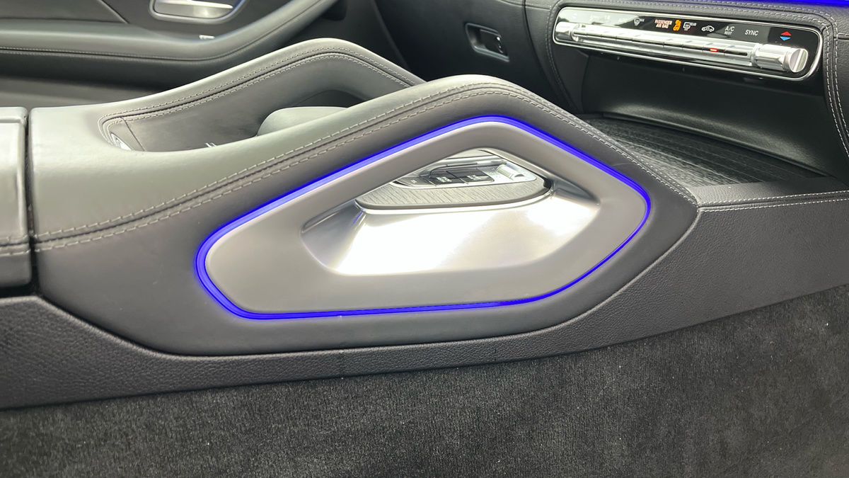 Mercedes-Benz GLE Image 25