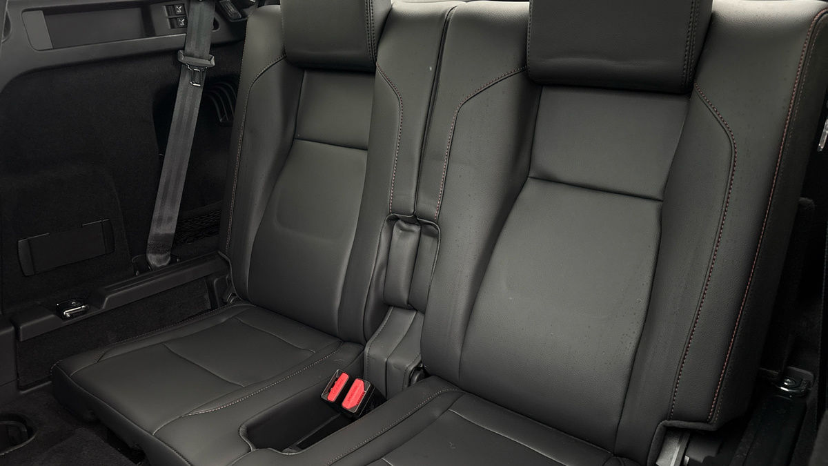 Land Rover Discovery Sport Image 25