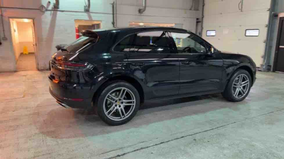 More views of Porsche Macan