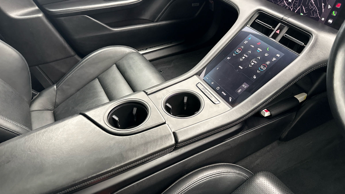 Porsche Taycan Image 19