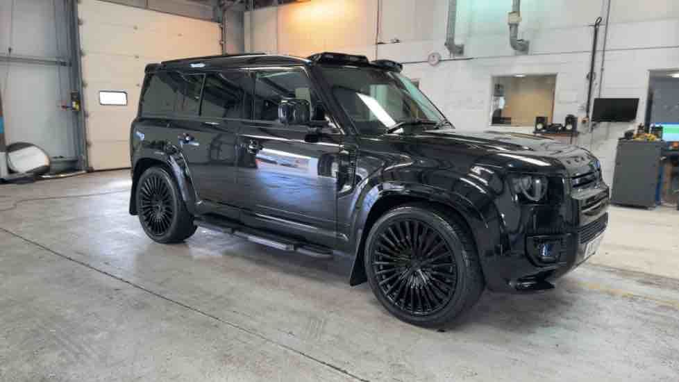 More views of Land Rover Defender 110