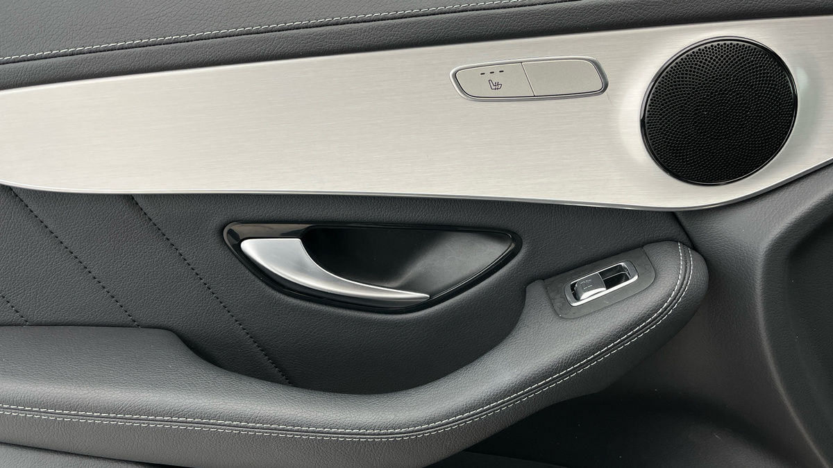 Mercedes-Benz GLC Image 31