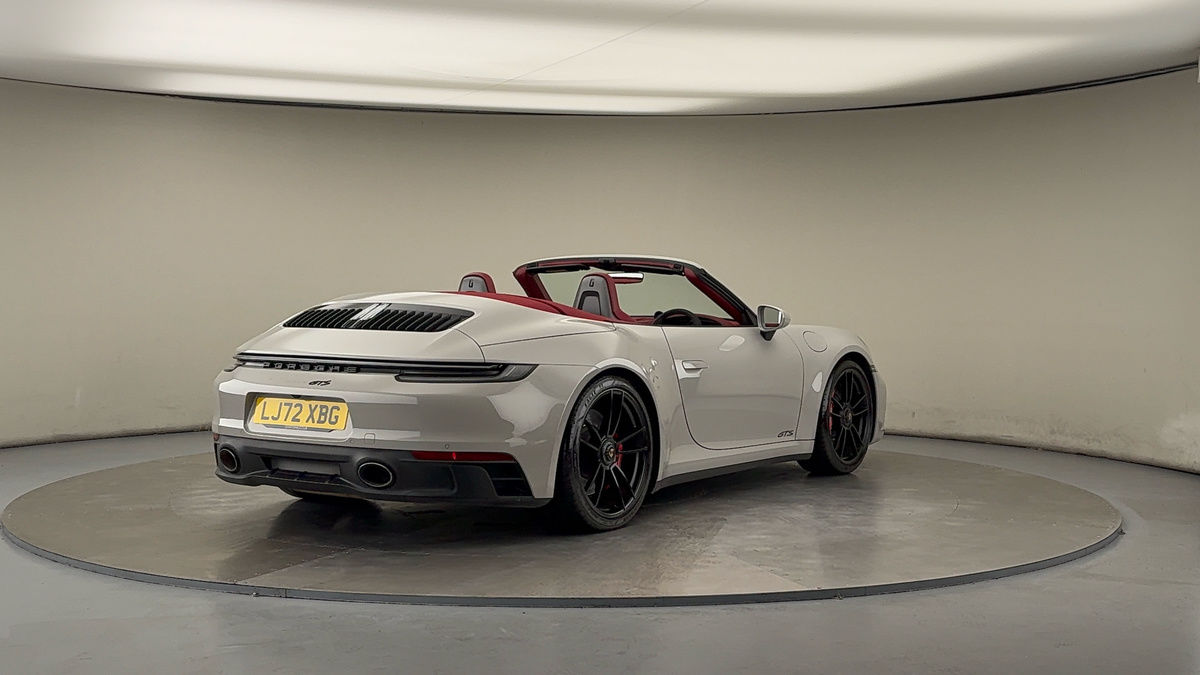 More views of Porsche 911
