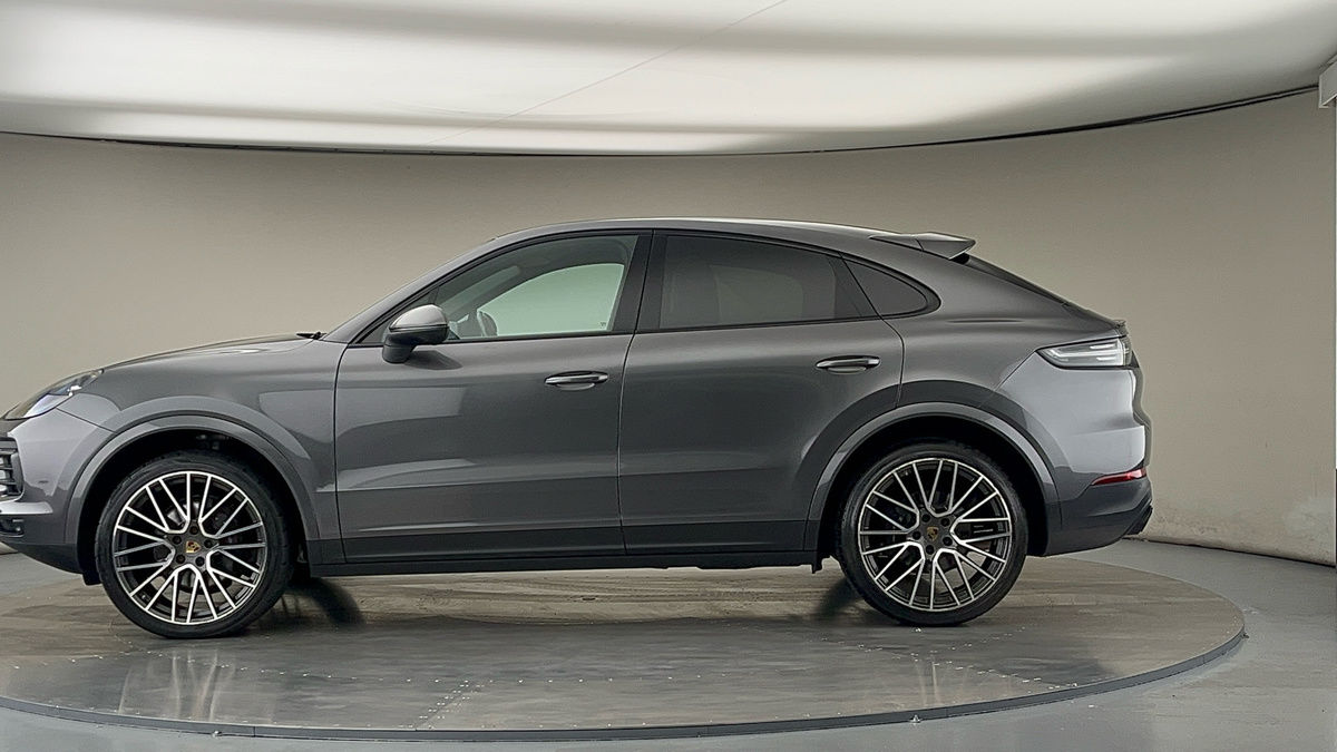 Porsche Cayenne Image 15