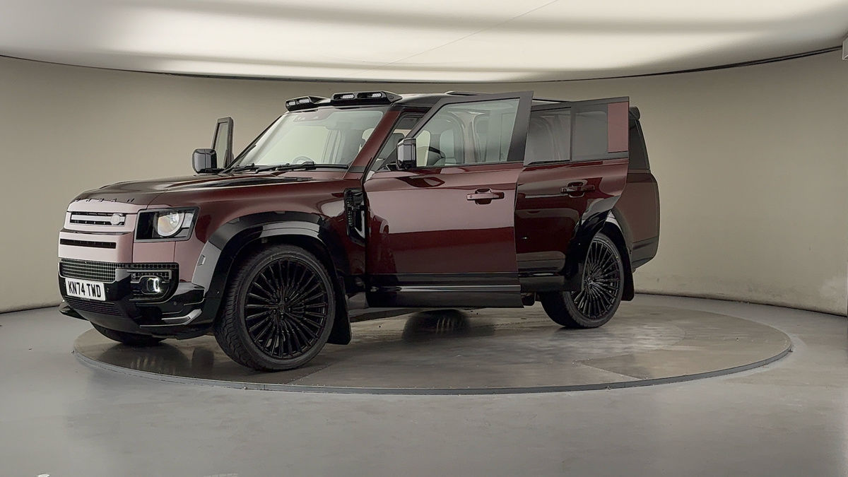 Land Rover Defender 130 Urban Image 22