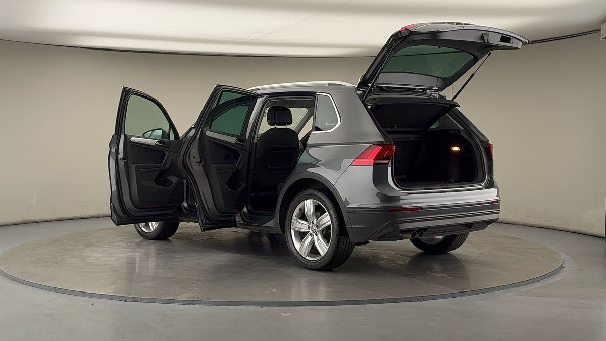 More views of Volkswagen Tiguan