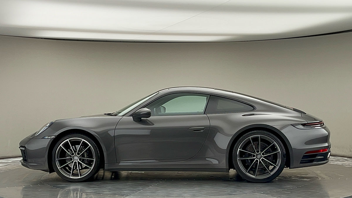 More views of Porsche 911