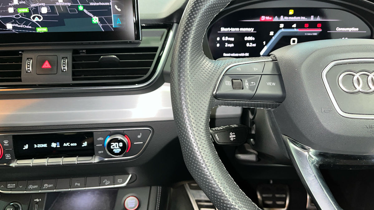 Audi SQ5 Image 13