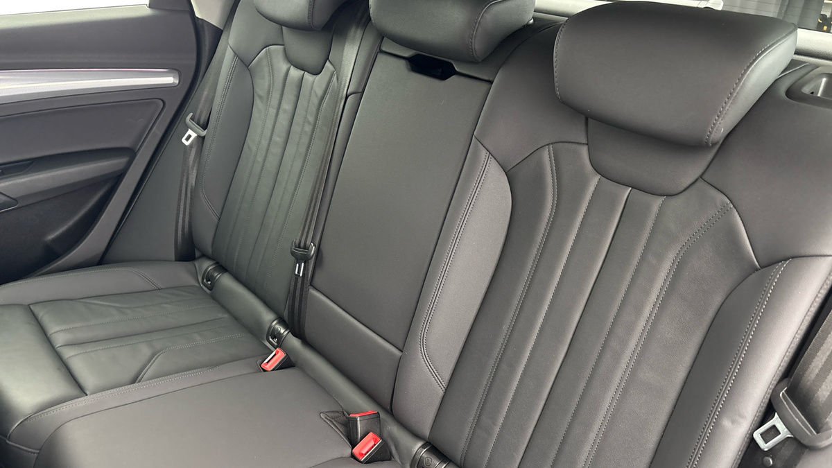Audi Q5 Image 8