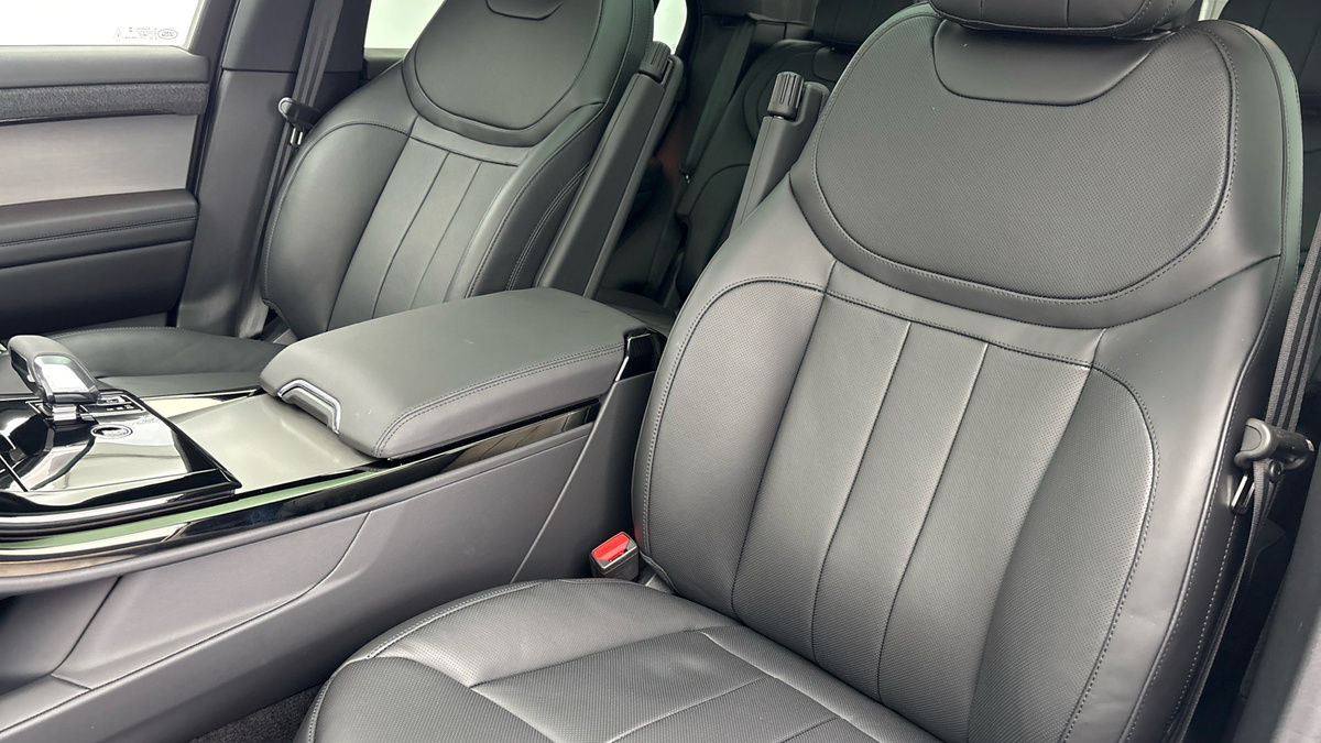 Land Rover Range Rover Sport Image 7