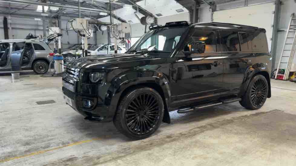 More views of Land Rover Defender 110
