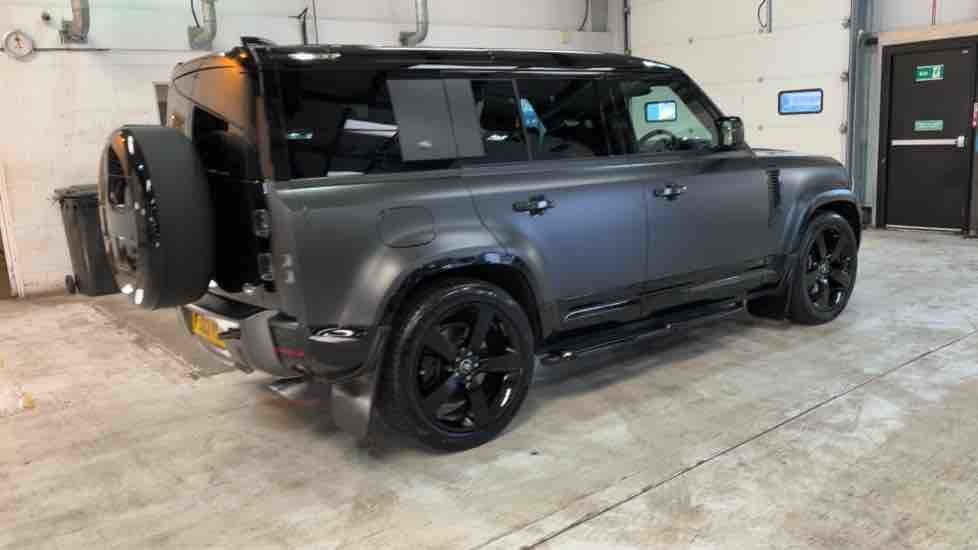 More views of Land Rover Defender 110