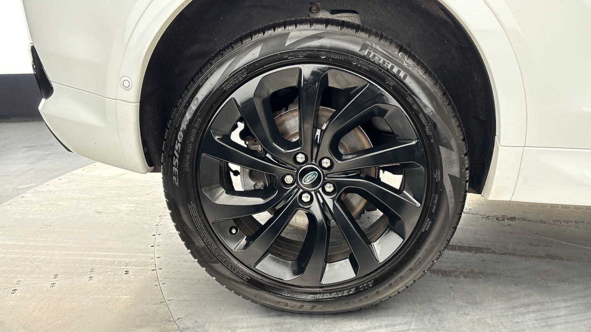 Land Rover Discovery Sport Image 10