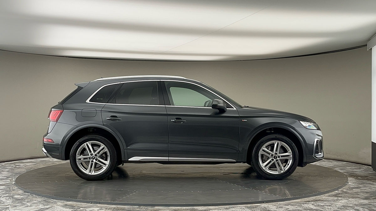 Audi Q5 Image 16