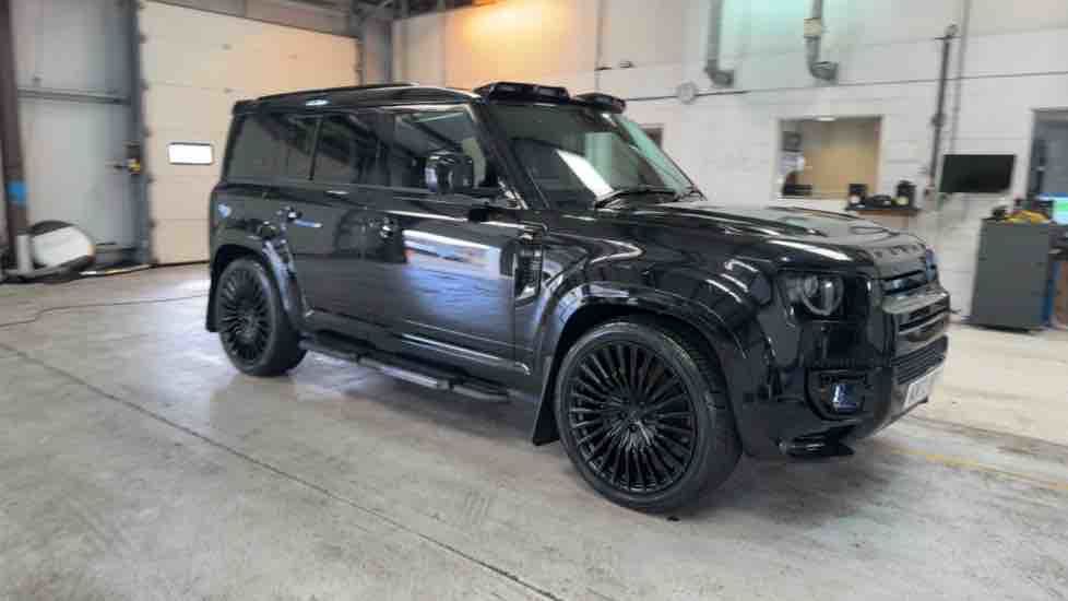 More views of Land Rover Defender 110