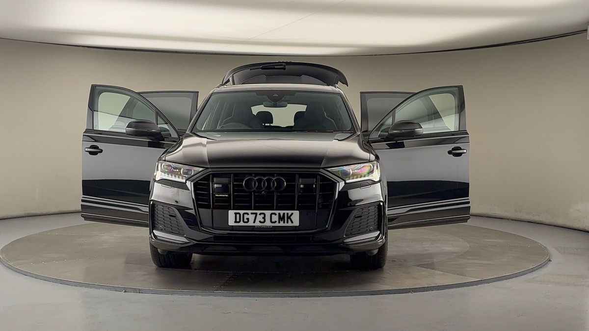 More views of Audi Q7