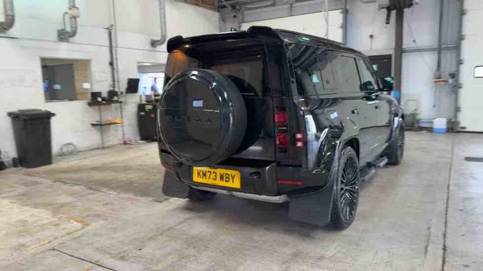 More views of Land Rover Defender 110